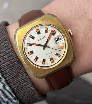 Československé mechanické vintage retro hodinky PRIM Masívne