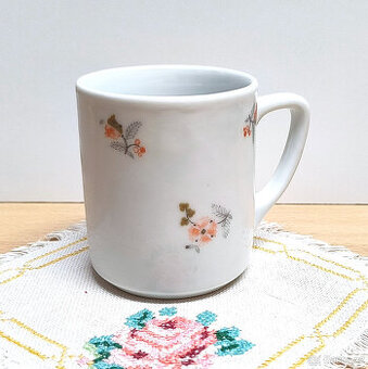 STAROŽITNÝ HRNEK JUDIKA