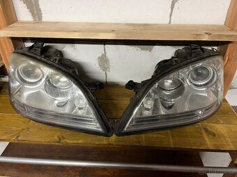 Přední světla xenon Mercedes ML W164