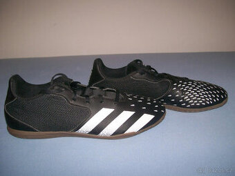 Sportovní obuv pánská  ADIDAS  PREDATOR - č. 42 (sálovky)