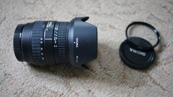 Objektiv Sigma 28-105 mm Aspherical IF s UV filtrem