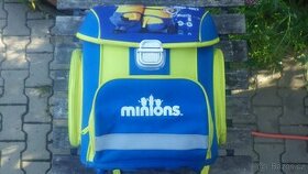 Školní aktovka taška batoh Mimoni od Karton P+P