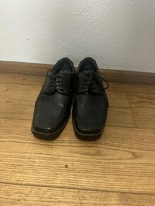 Společenské boty - polobotky 39