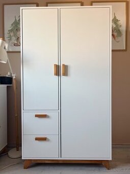 Šatní skříň do dětského pokoje scandi - Mobelix Milan