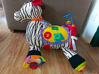 Interaktivní plyšová zebra