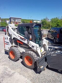 Smykem řízený nakladač Bobcat S570 - 1