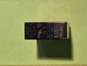Relé 5V DG1U 45ks - 1