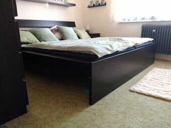 Postel 180x200 cerna vcetne rostu - 1