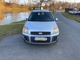 Ford Fusion nová STK