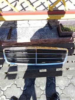 Prodám veškeré náhradní díly na mercedes w 203