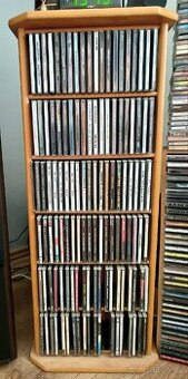Prodej 2 ks stojany na CD na 120 ks