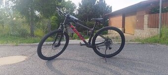 Nové kolo TREK Marlin 5 Gen 3 Matte Dnister Black