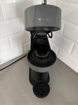 Kávovar Nespresso Vertuo