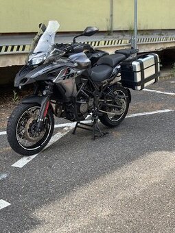 Benelli trk 502x Leo Vince laděný výfuk.