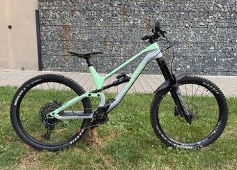 Canyon Torque CF 7(2021). Velikost L. 27,5.