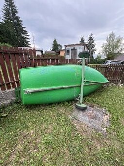 Prodám veslici s vozíkem a dvěma pádly – stabilní, plně funk