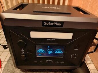 Powerstation Solarplay Q2501 – 2400 W, 2160 Wh, jako nová