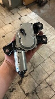 Zadní Ostřikovač Volkswagen Passat B7