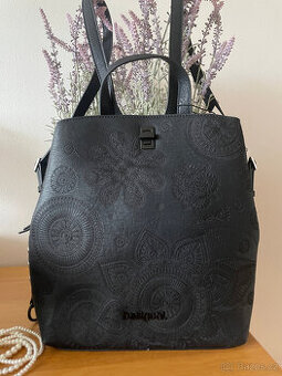 Černý vyšívaný elegantní batoh mandaly Desigual