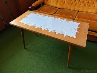 Retro stolek do obýváku