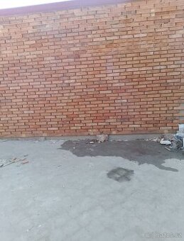 CIHLOVÝ OBKLAD ZE STARÝCH CIHEL