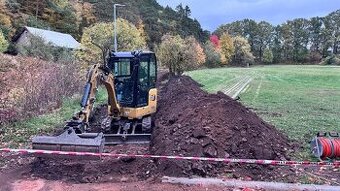 Zemina, hlína s dopravou zdarma na dorovnání pozemku