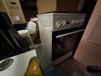 Plynový sporák s el. troubou