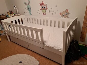 Detska postel s postranici