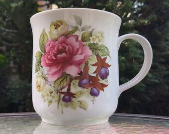 Velký porcelánový hrnek 1,5 L