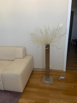 stojici lampa strom