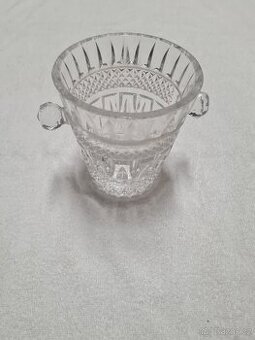 Skleněná váza stará,těžká