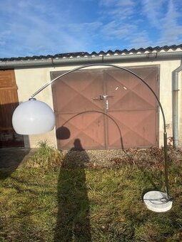 Oblouková lampa Kare design