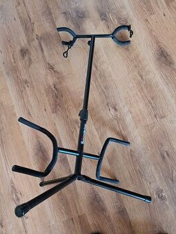 Stojánek na kytaru / dvé kytary