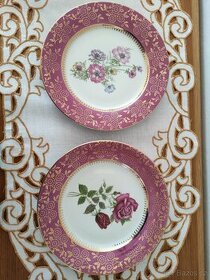 Růžový talíř závěsný