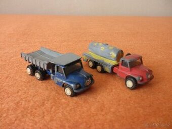 staré kovové autíčko Tatra 138 sklopka a cisterna Směr 1:100