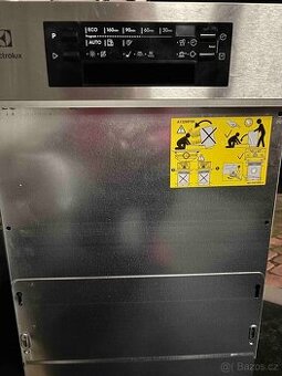 Vestavná myčka Electrolux