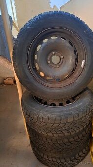 ZIMNI PNEU  plech kola. Citroen Berlingo.