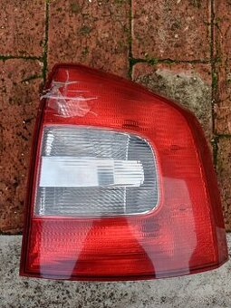 Pravé zadní světlo facelift octavia 2 combi