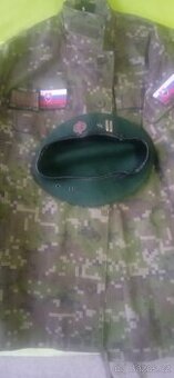 Prodám  novou  bundu digital včetně baretu Slovakia