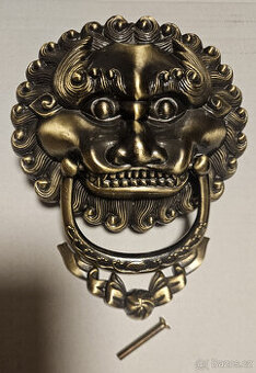 Klepadlo na dveře mosazné