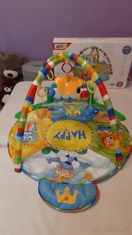 Hraci deka Bayo s piánkem