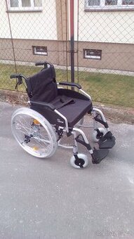 INVALIDNÍ VOZÍK-46 nebo 50 cm -ZADNÍ BRZDY-ZASÍLÁM PO ČR