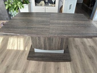 Jídelní stůl, rozkládací