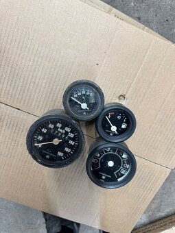 Budíky PAL Škoda 105/120