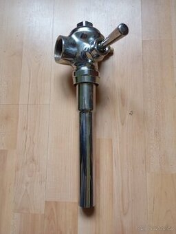 Chromové pákové splachovadlo