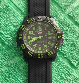 LUMINOX CARBON CASE