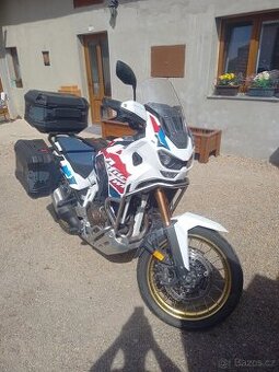Honda CRF 1100 Africa Atas
