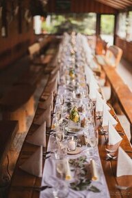 Svatební dekorace - bílé běhouny na stůl