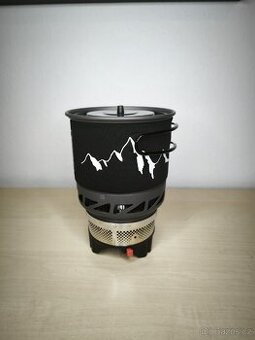 Kempingový vařič ve stylu jetboil