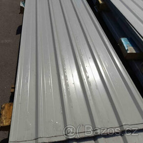 Nové bílé trapézové plechy 0,5 mm ve 4 m